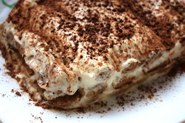 Apple tiramisu